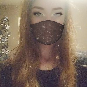 Meet your Posher, Casandra